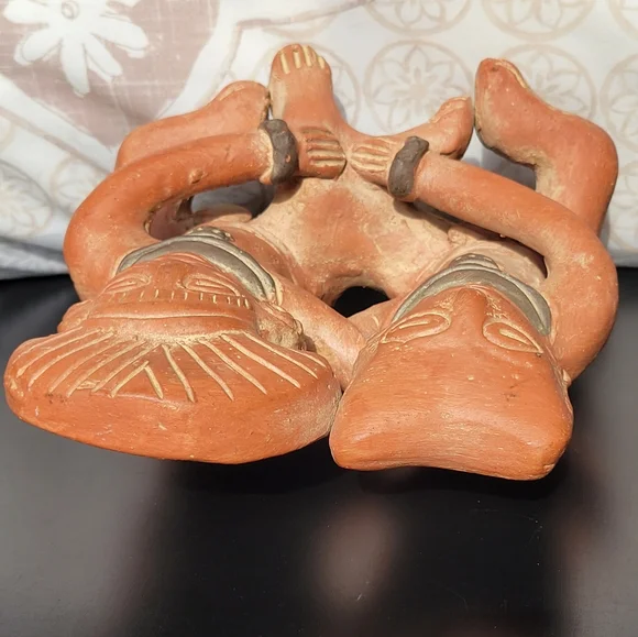 Pre-Columbian Style Mexican Folk Art Aztec Mayan Couple Connected Figurine